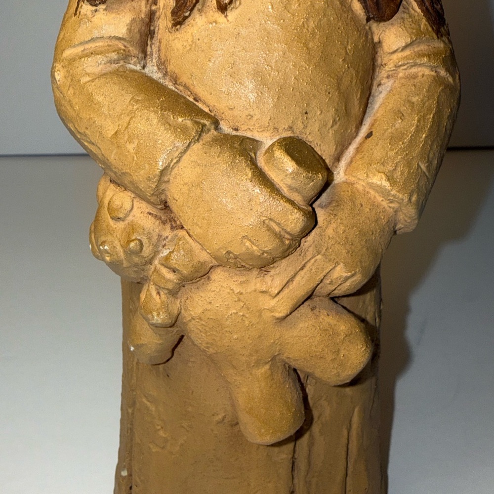 Set of 2 Vintage Lee Bortin Sculptures Girl with hat and Girl with teddy bear - Picture 3 of 13